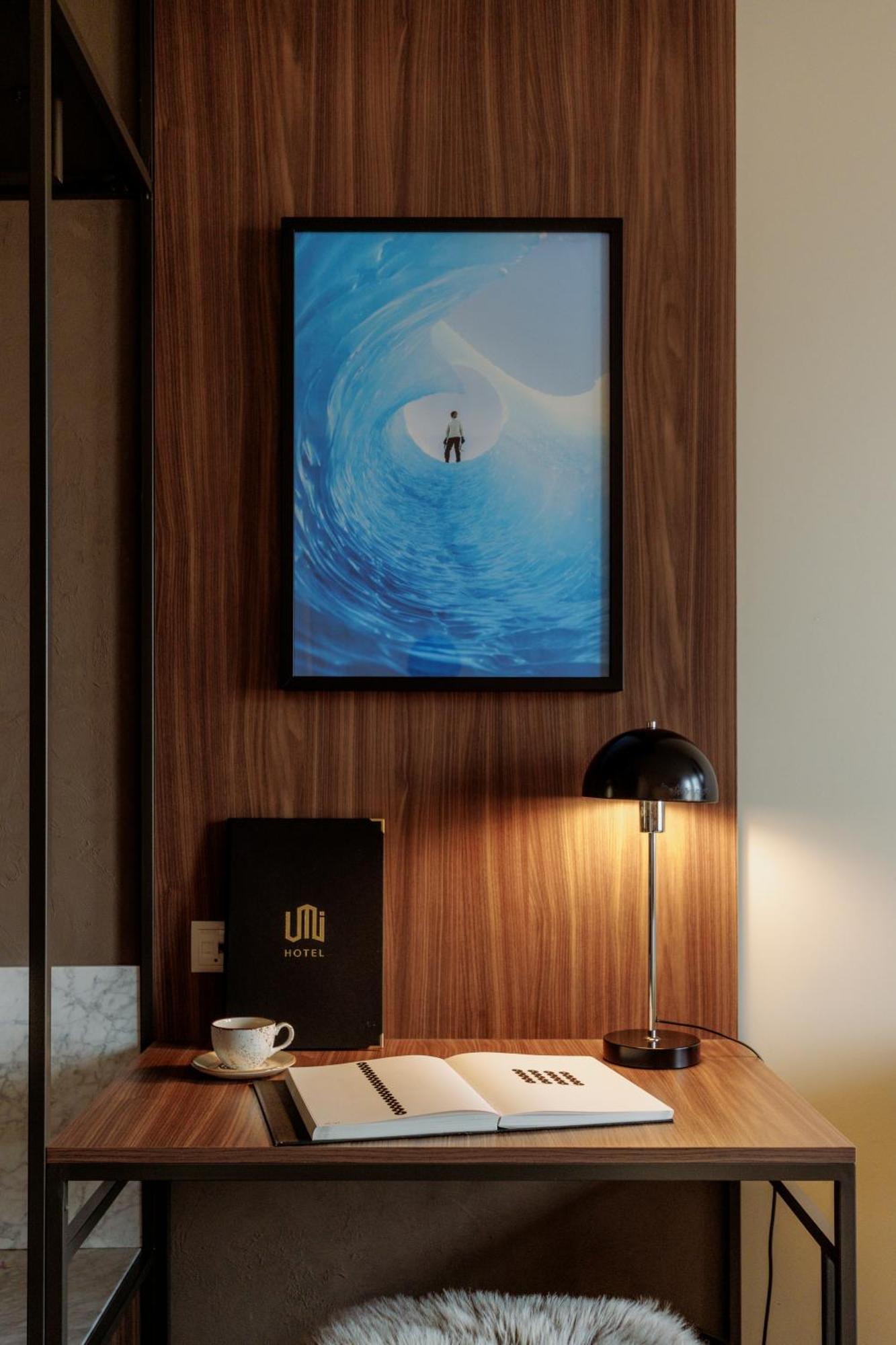 Umi Hotel Скоугар Екстериор снимка